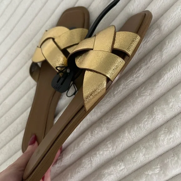 Gold Braided Sandals - Picture 3 of 4